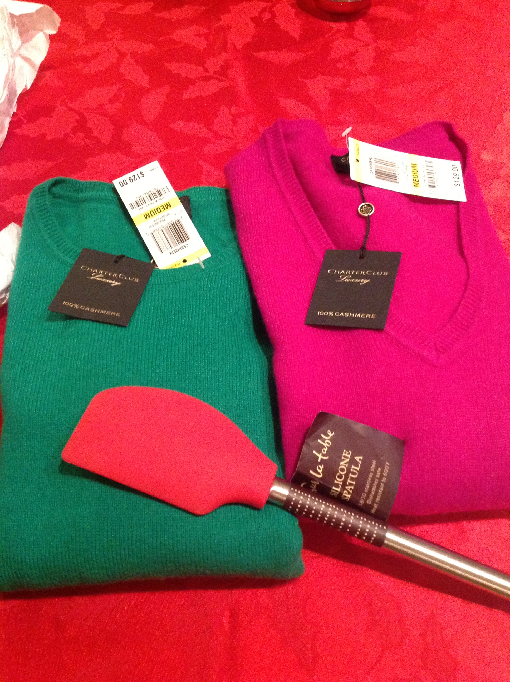 Black friday deals:cashmere sweaters and spatula from Sur la Table