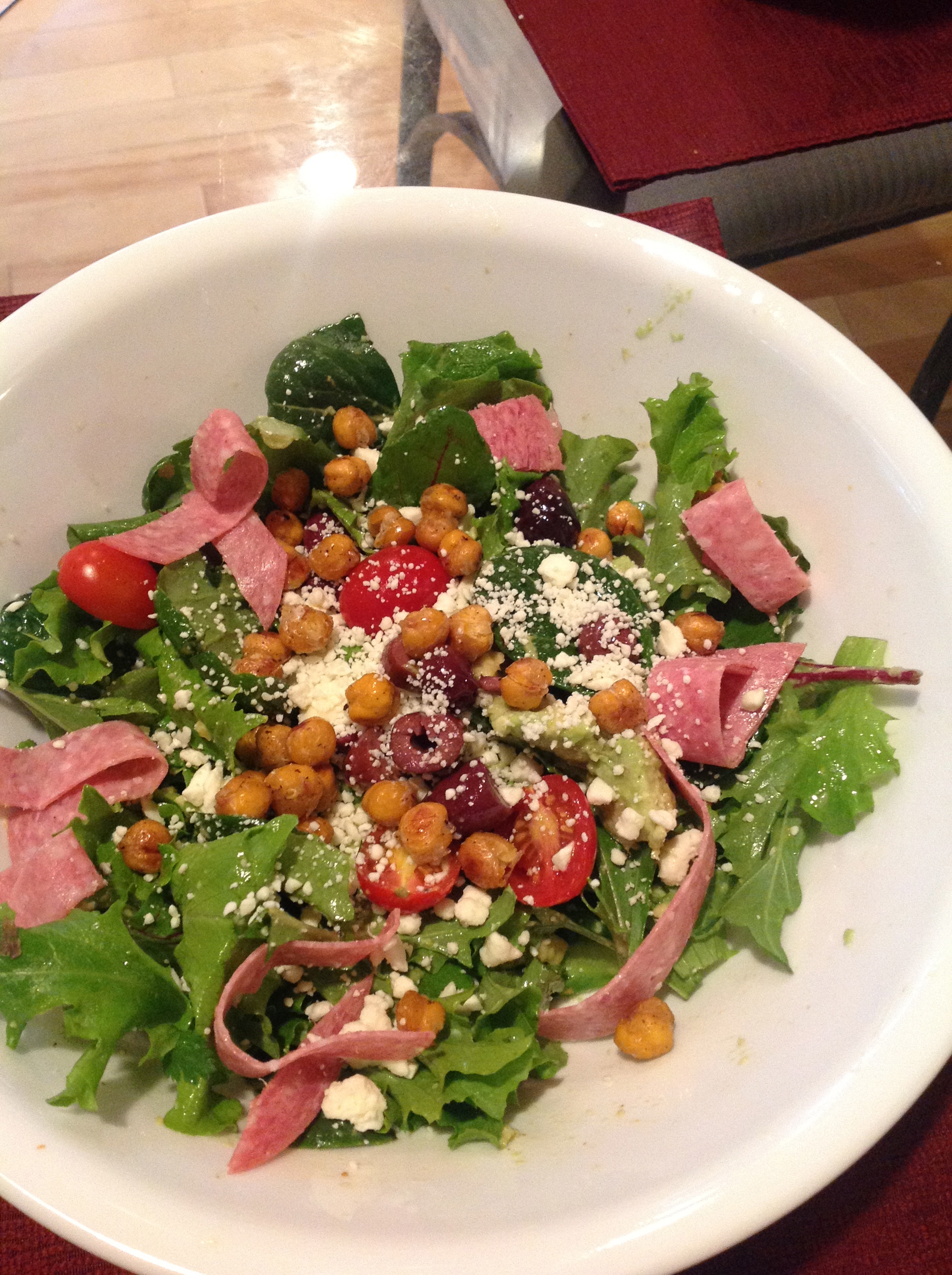 yummy salad with roasted chickpeas