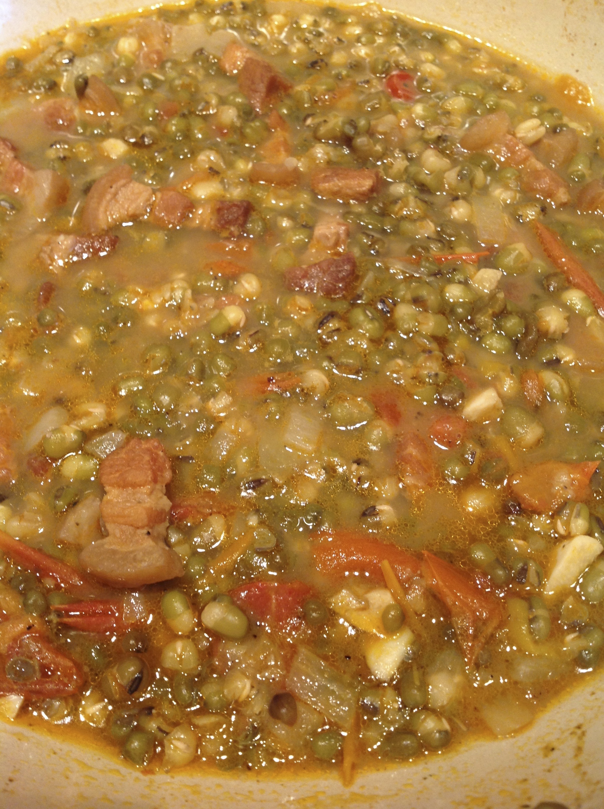 mung bean soup (with pork belly)
