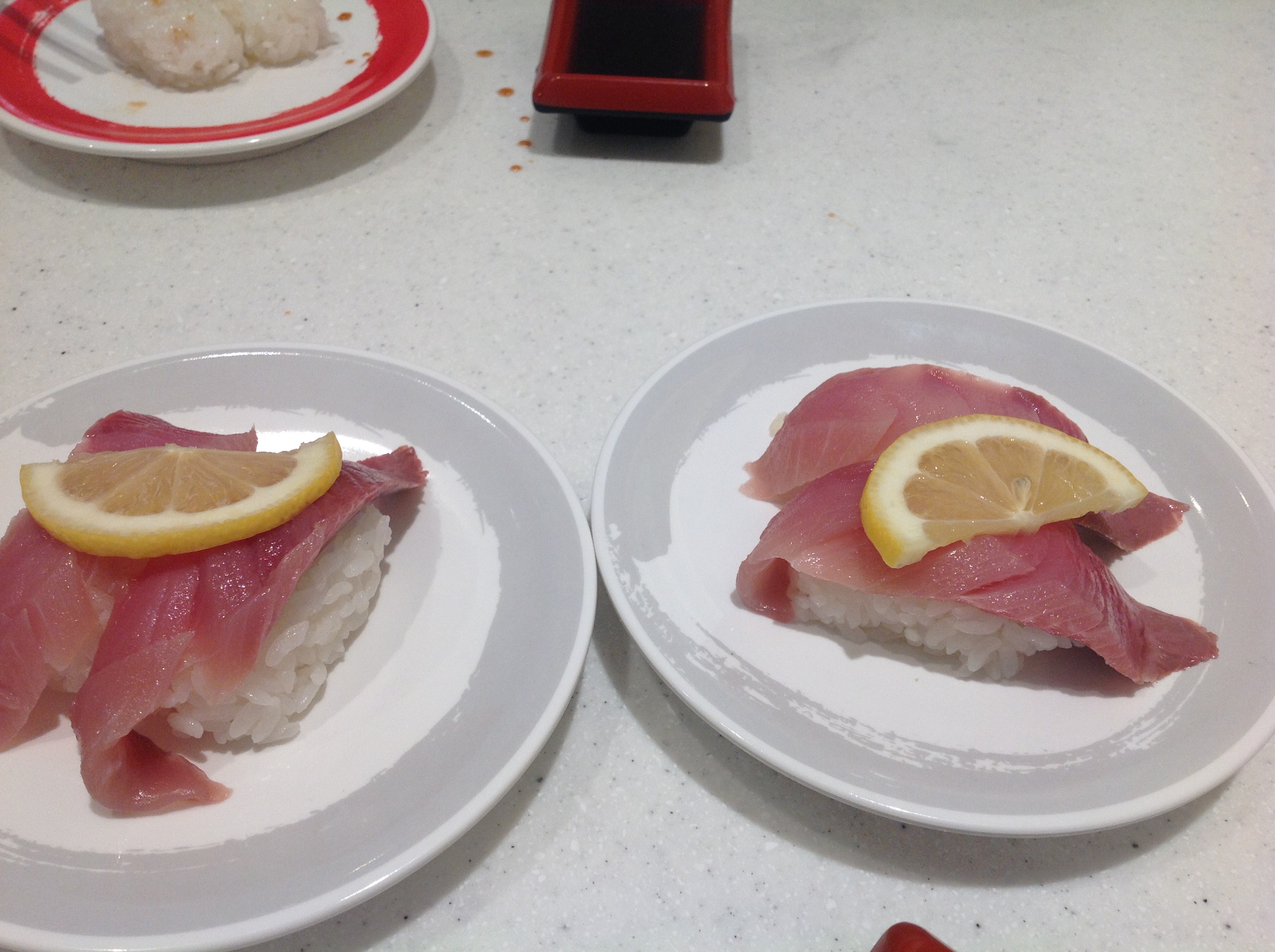 Genki sushi:yellowtail 